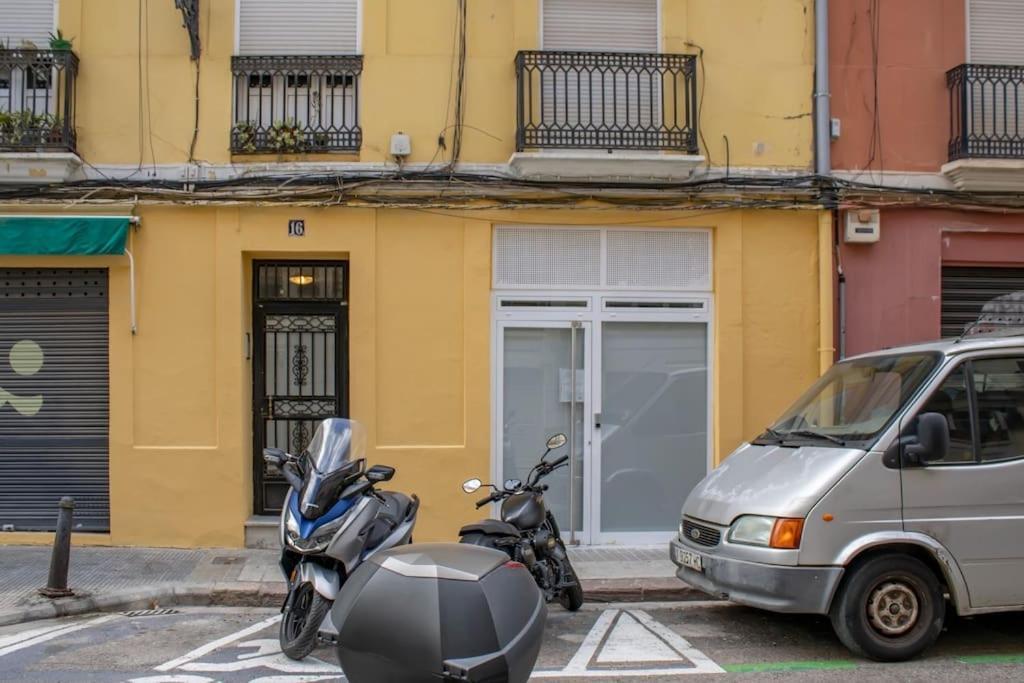 Acogedor Estudio En El Centro De Valencia Exteriör bild